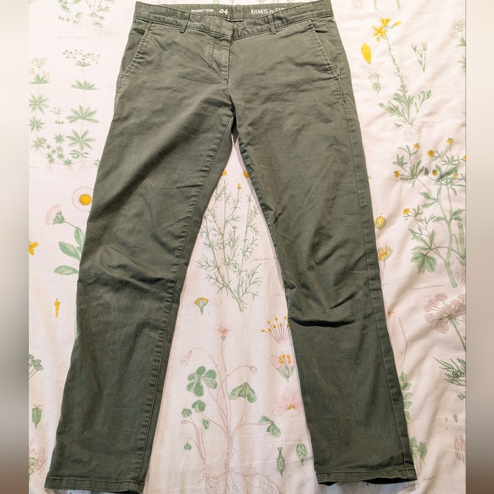 GAP Khaki Skinny Mini Pants